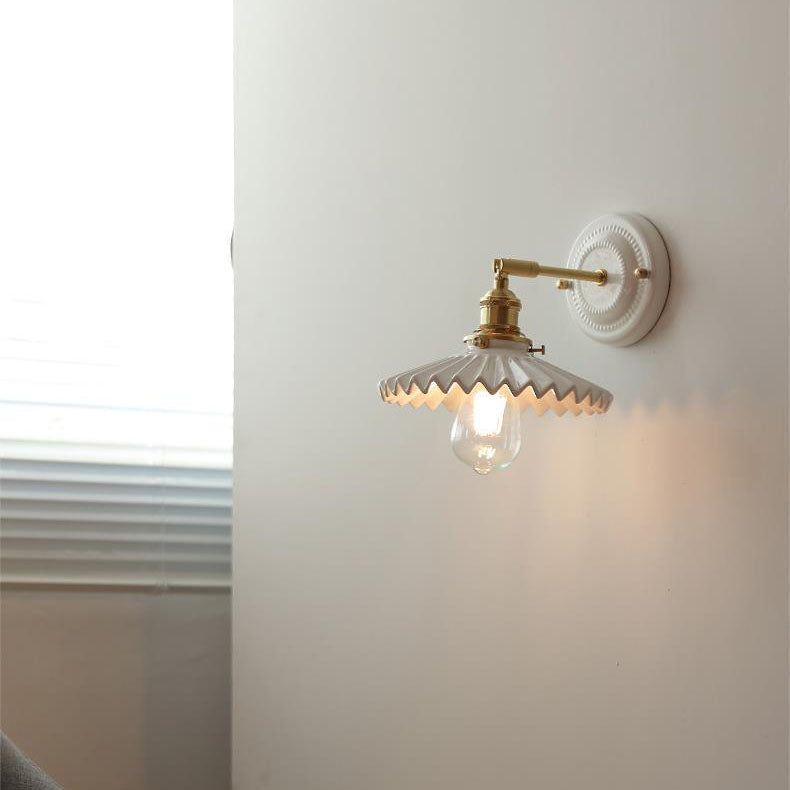 Moktan Sabai Vintage Japanese Ceramic Brass Wall Light E27 Hardwired