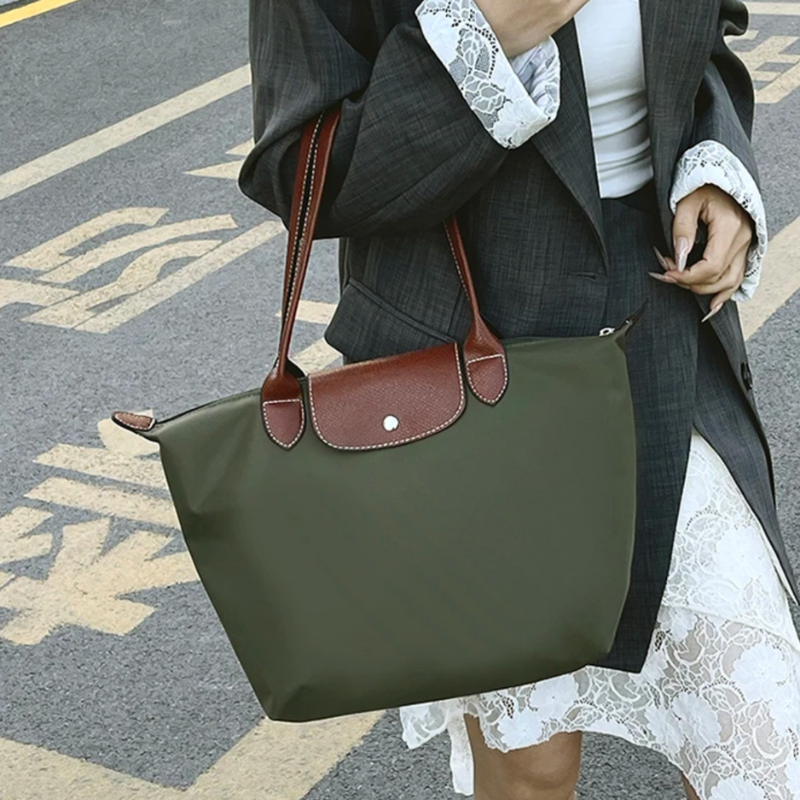 Moktan Sabai Large Classic Shoulder Handbag