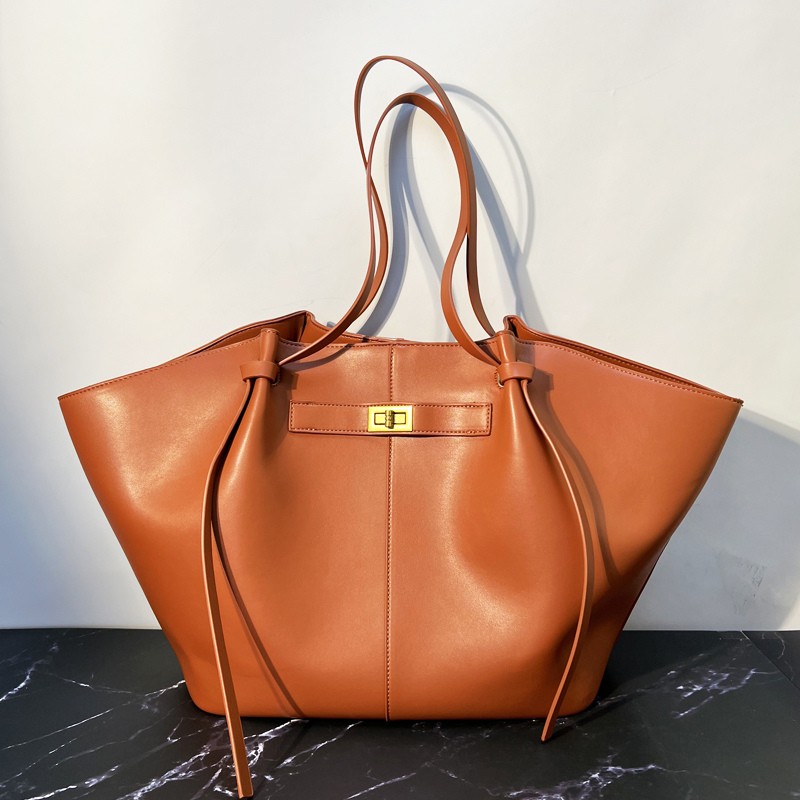 Moktan Sabai Large Adjustable Strap Tote Handbag