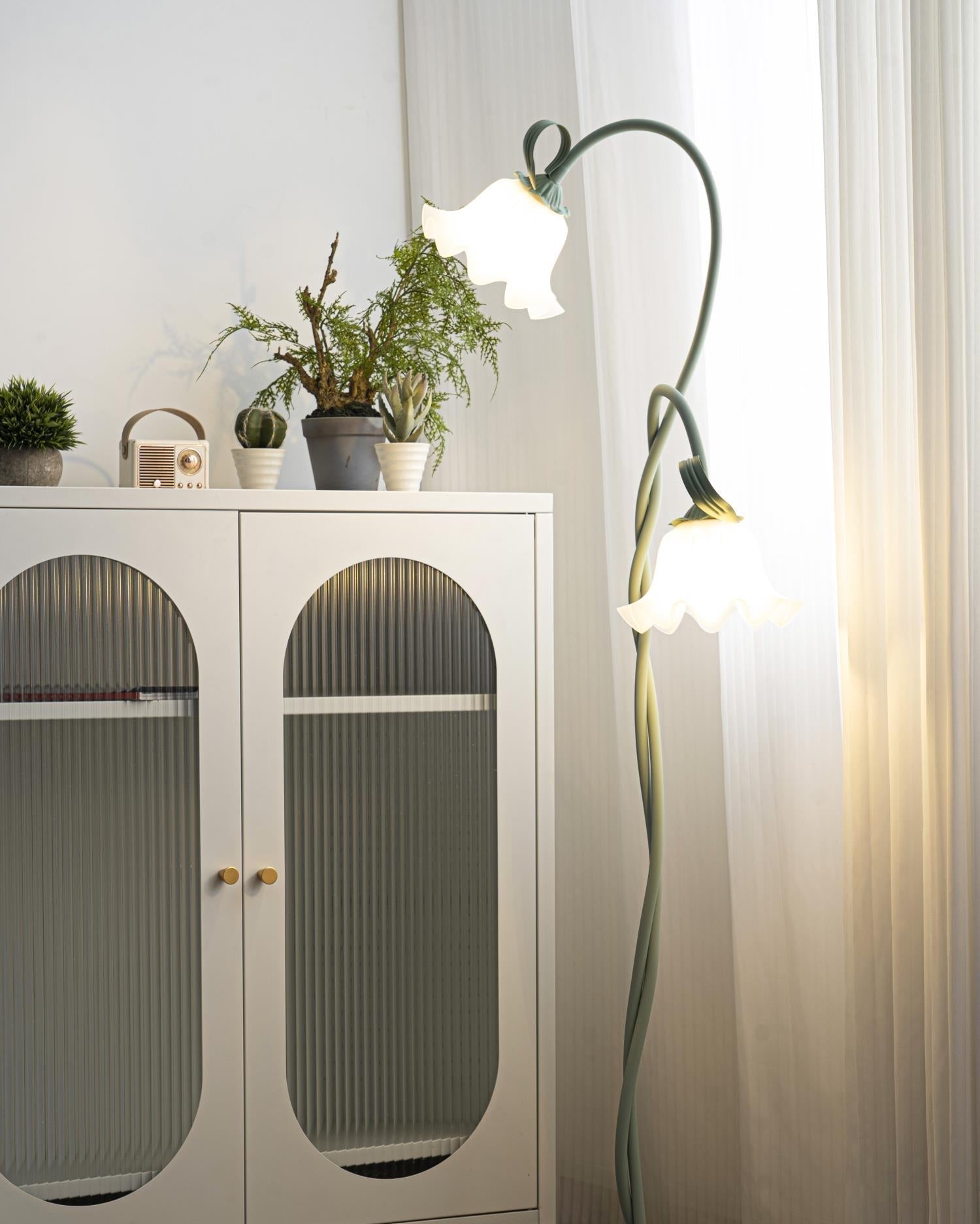 Moktan Sabai Calla Flower Floor Lamp Matte Green Floral Standing Light