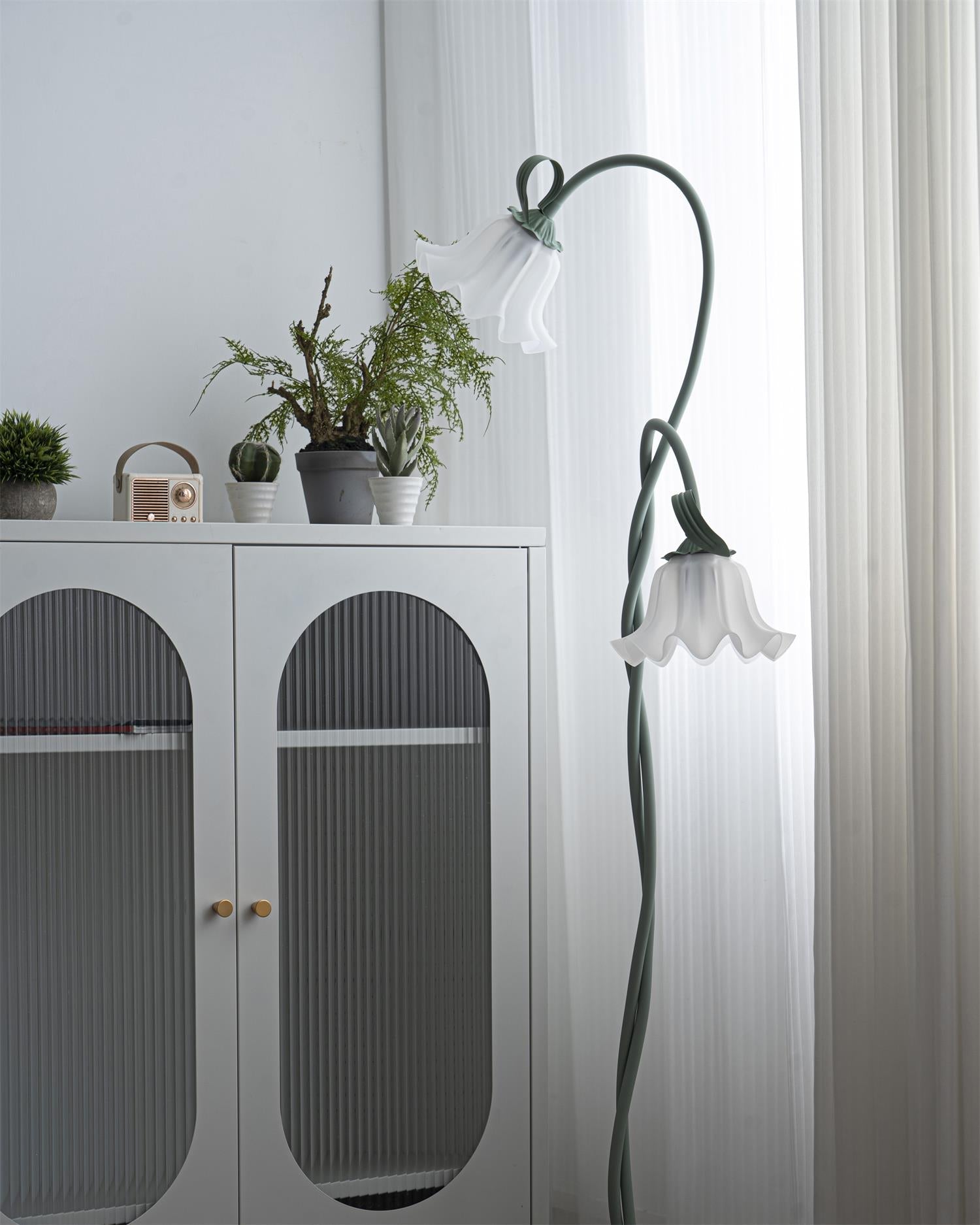 Moktan Sabai Calla Flower Floor Lamp Matte Green Floral Standing Light