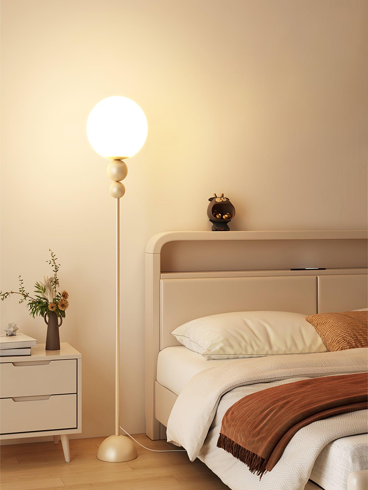 Moktan Sabai Clavel Modern Floor Lamp – Metal & Glass Elegant Standing Light