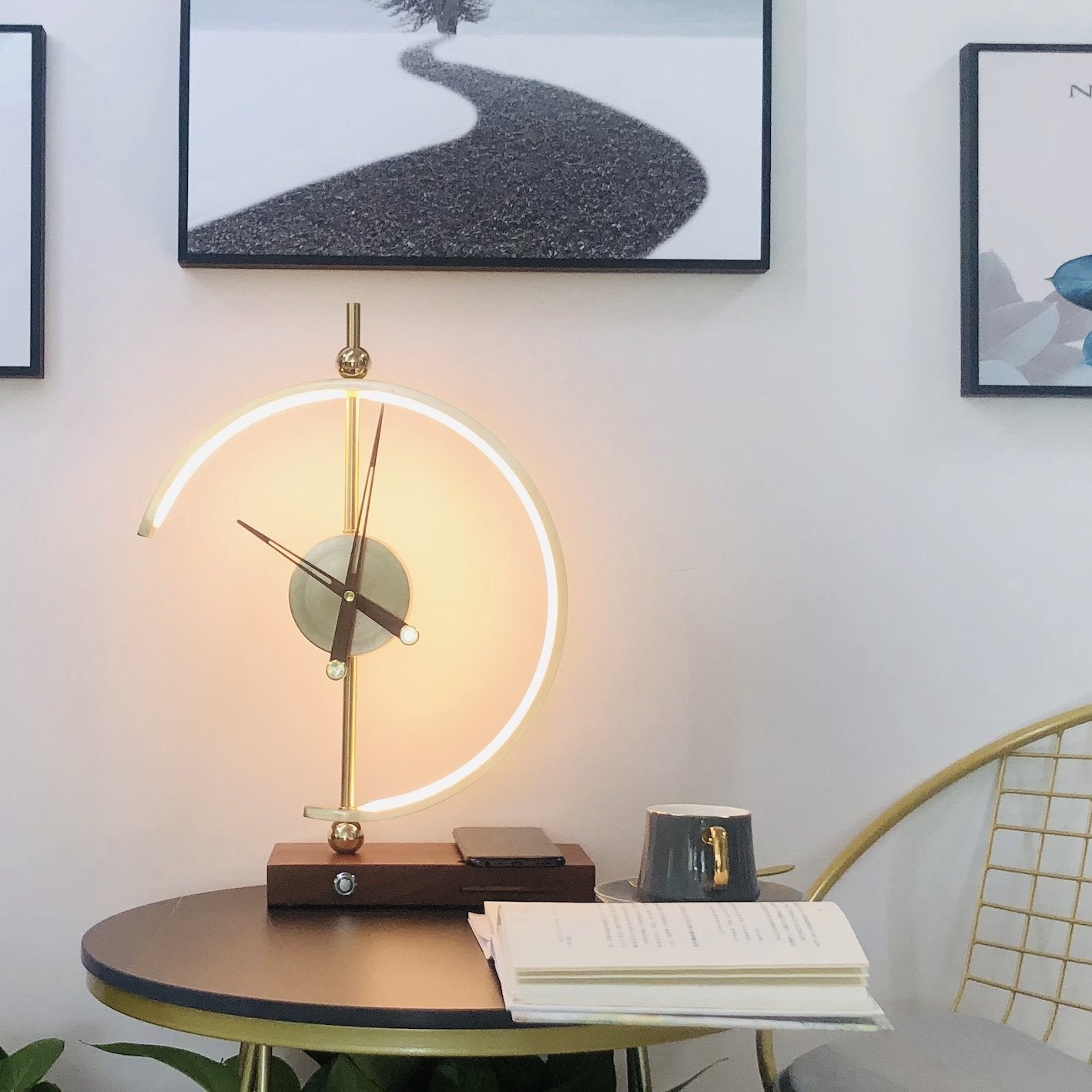 Moktan Sabai NagoyaLight LED Table Lamp – Wireless Charging Clock Dimmable Desk Lamp