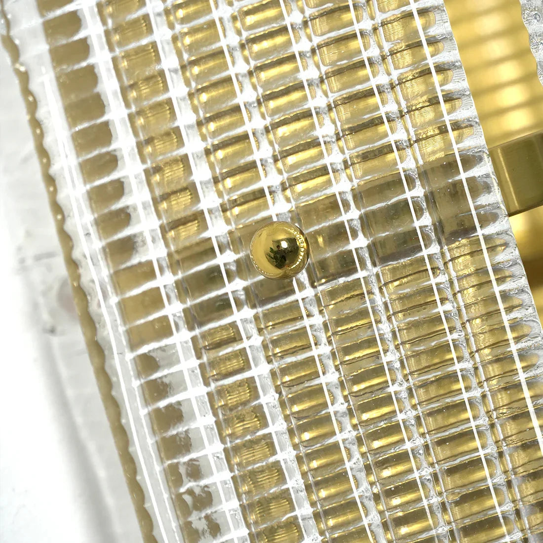 Moktan Sabai Curved Glass Drum Wall Lamp – Vintage Gold Black Grid Glass Sconce E12/E14