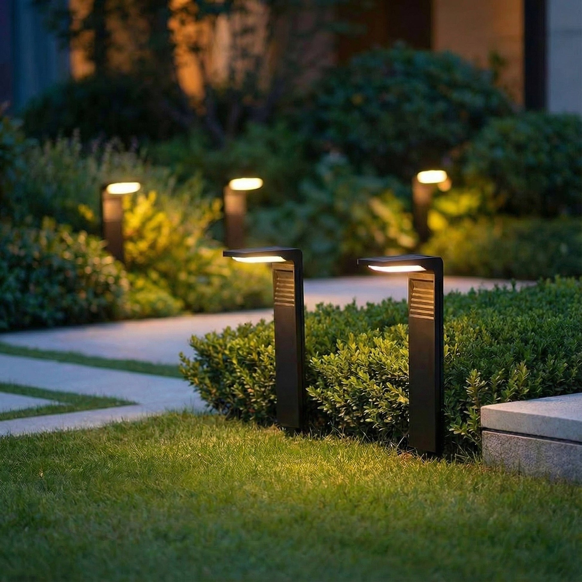 Moktan Sabai Solar LED Outdoor Garden Light Warm White Waterproof Lamp