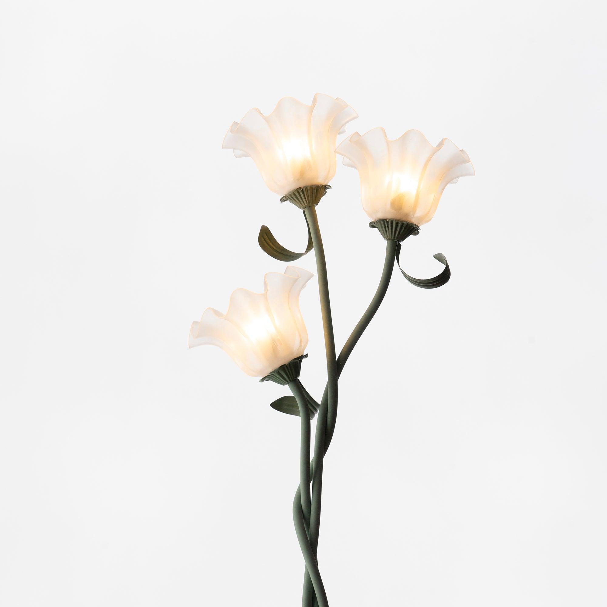 Moktan Sabai Calla Flower Floor Lamp Matte Green Floral Standing Light 3 Head Ø 20cm x H 170cm ∅ 7.8″ x H 66.9″ Acrylic lampshade Green and white