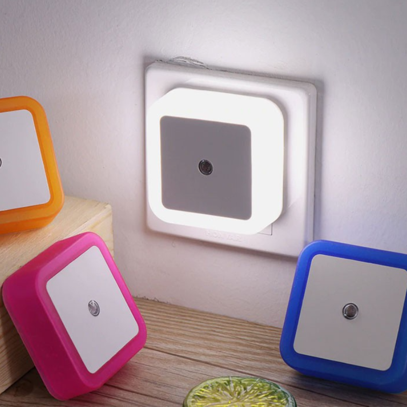 Moktan Sabai Smart Sensor Night Light Plug In LED Auto On Off Energy Saving