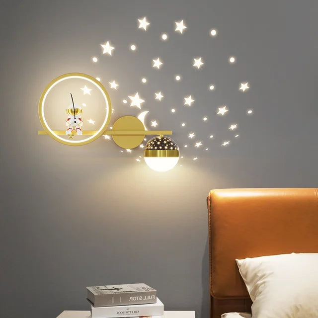 Moktan Sabai LittleBeam Kids Wall Lamp – Modern Child-Friendly Soft Light Fixture Gold