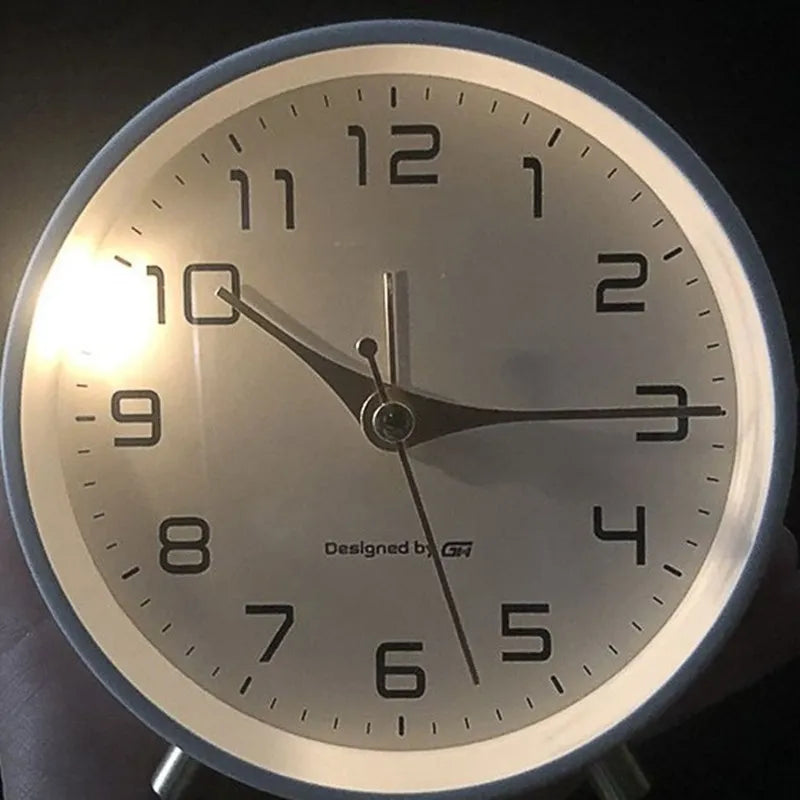 Moktan Sabai Scandinavian Silent Table Clock Modern Metal Glass Battery Operated Desk Clock