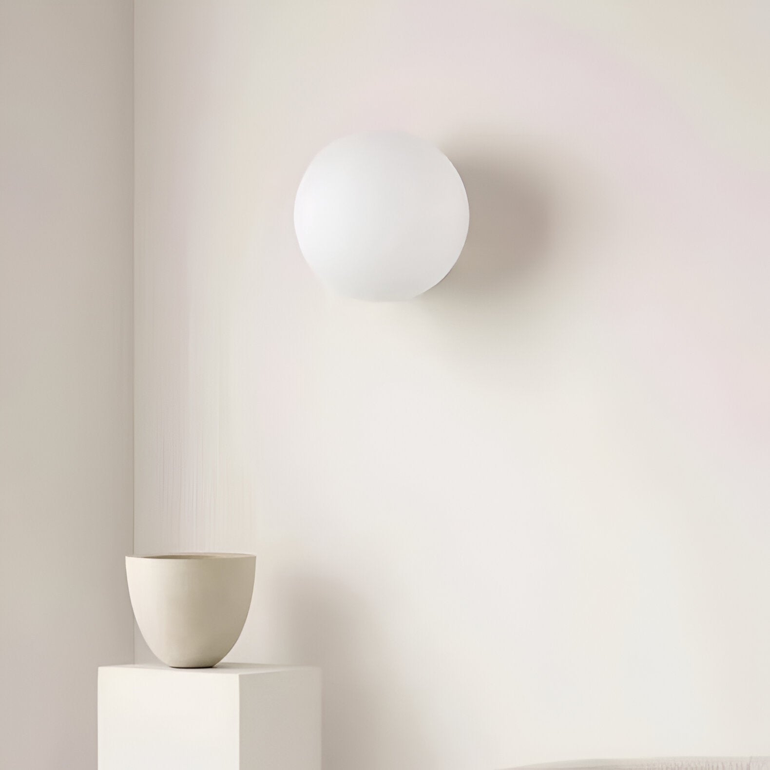 Moktan Sabai Minimalist Round Glass Wall Sconce LED 1-Light