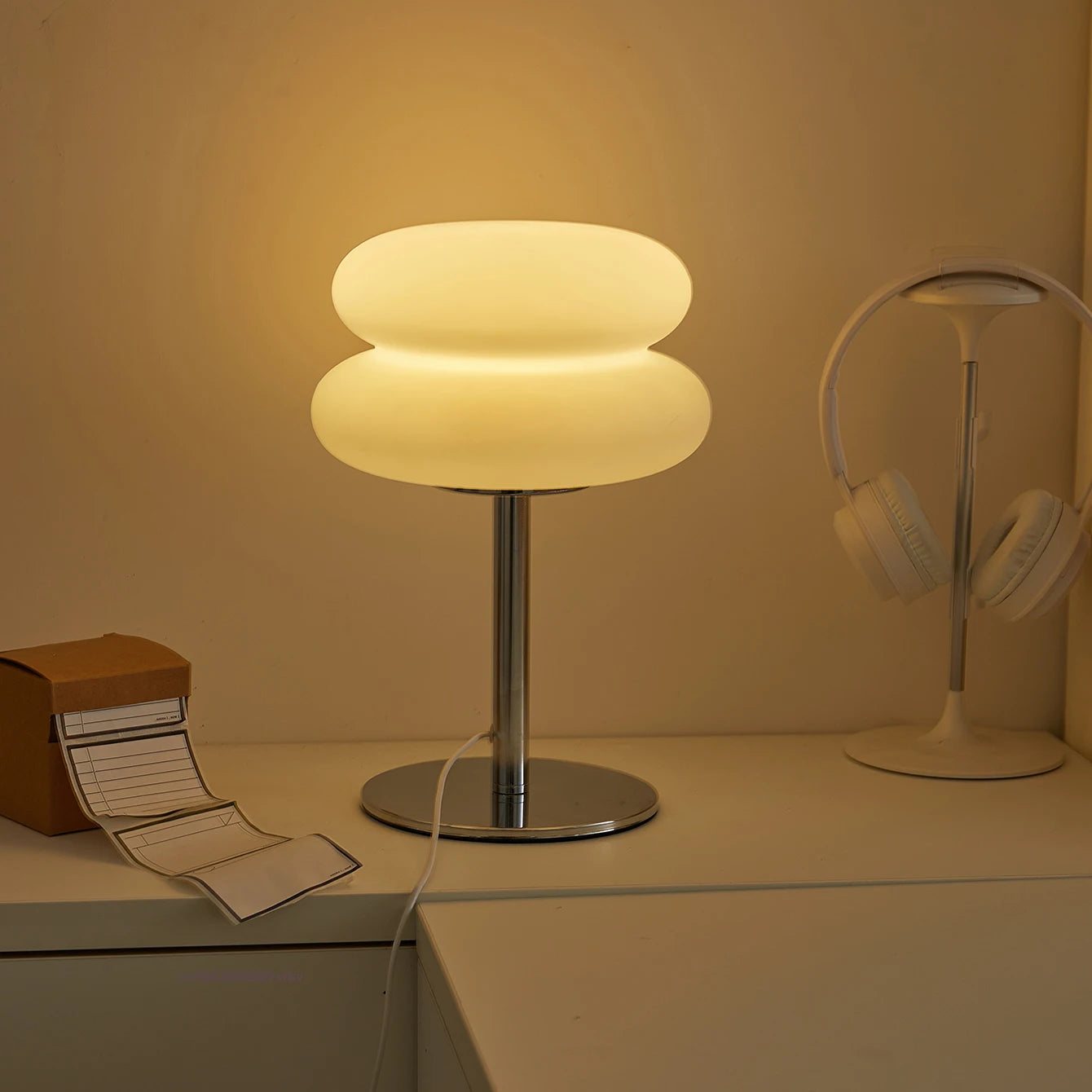 Moktan Sabai Creamy Style Bedside Table Lamp USB Plug 3 Color Dimmable Living Room Light