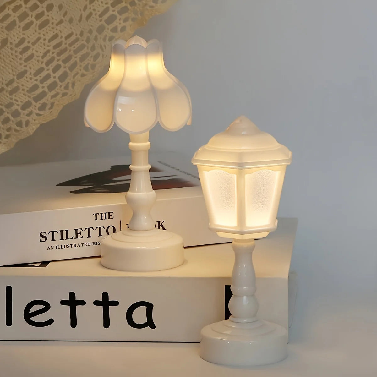 Pagoda Flower LED Table Lamp Battery Desk Night Light Modern Bedroom Decor