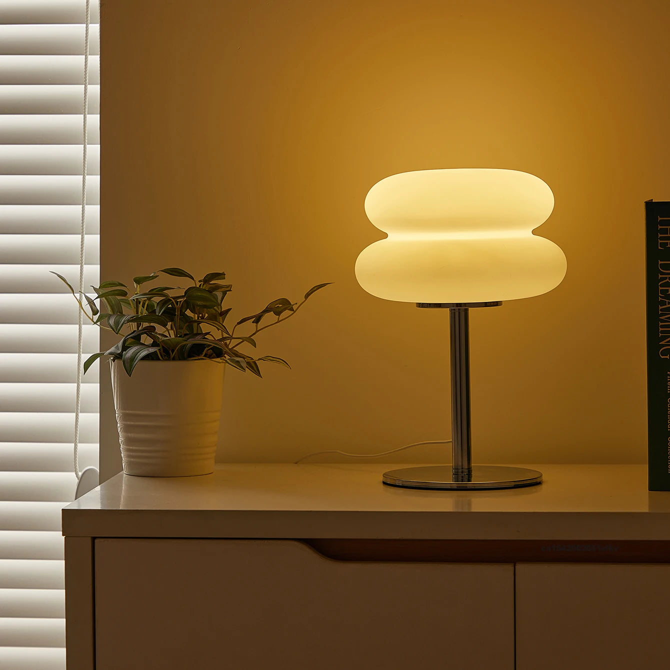 Moktan Sabai Creamy Style Bedside Table Lamp USB Plug 3 Color Dimmable Living Room Light
