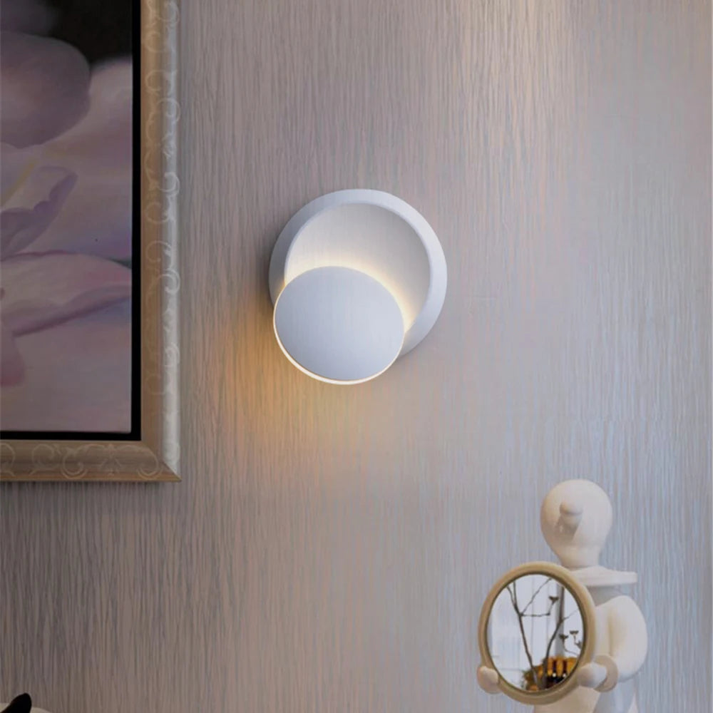 Moktan Sabai Rotatable LED Wall Light – Modern Aluminum Indoor Lamp for Bedroom & Living Room
