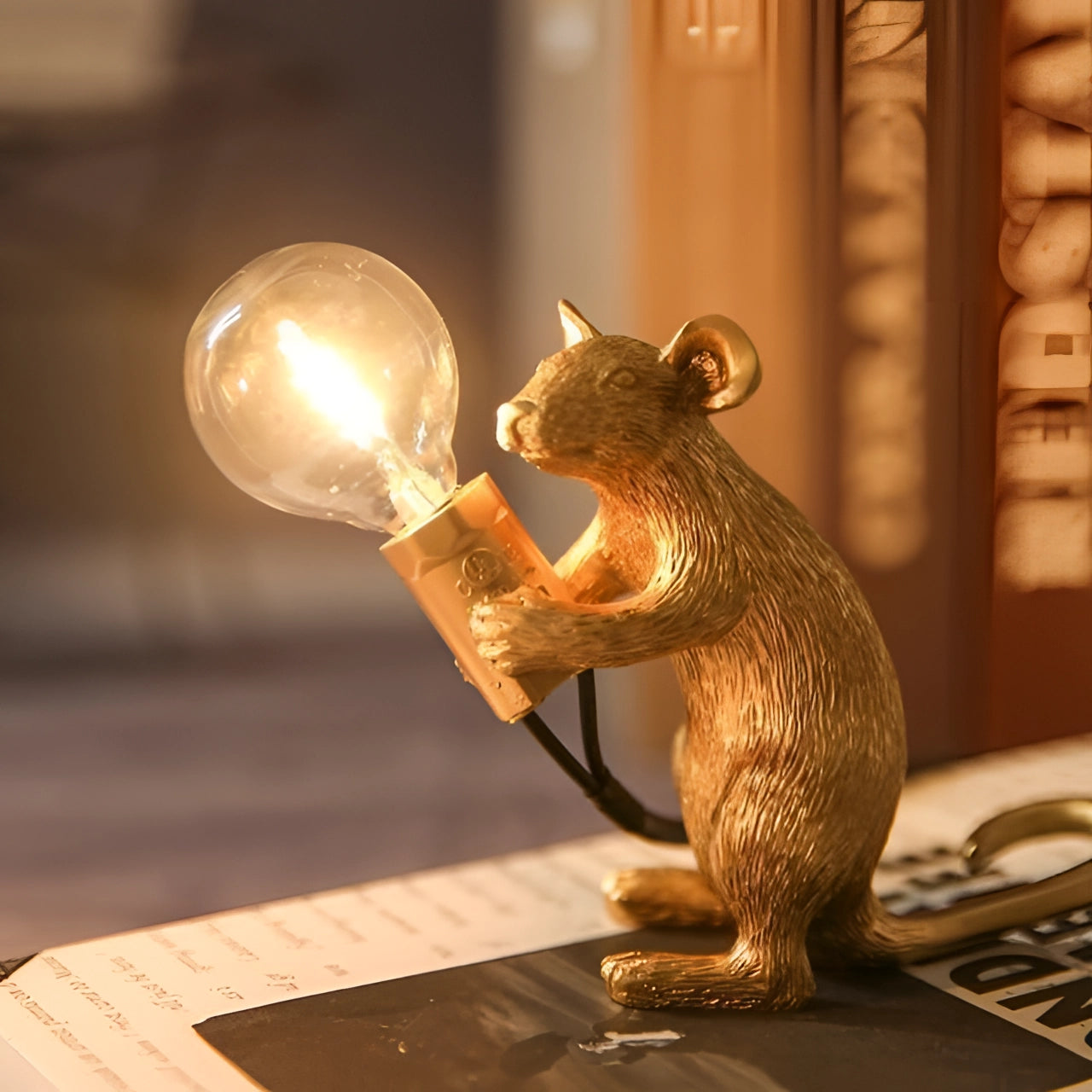 Moktan Sabai Gold Mouse Table Lamp Animal Shaped Desk Light Quirky Home Decor Gold Sitting