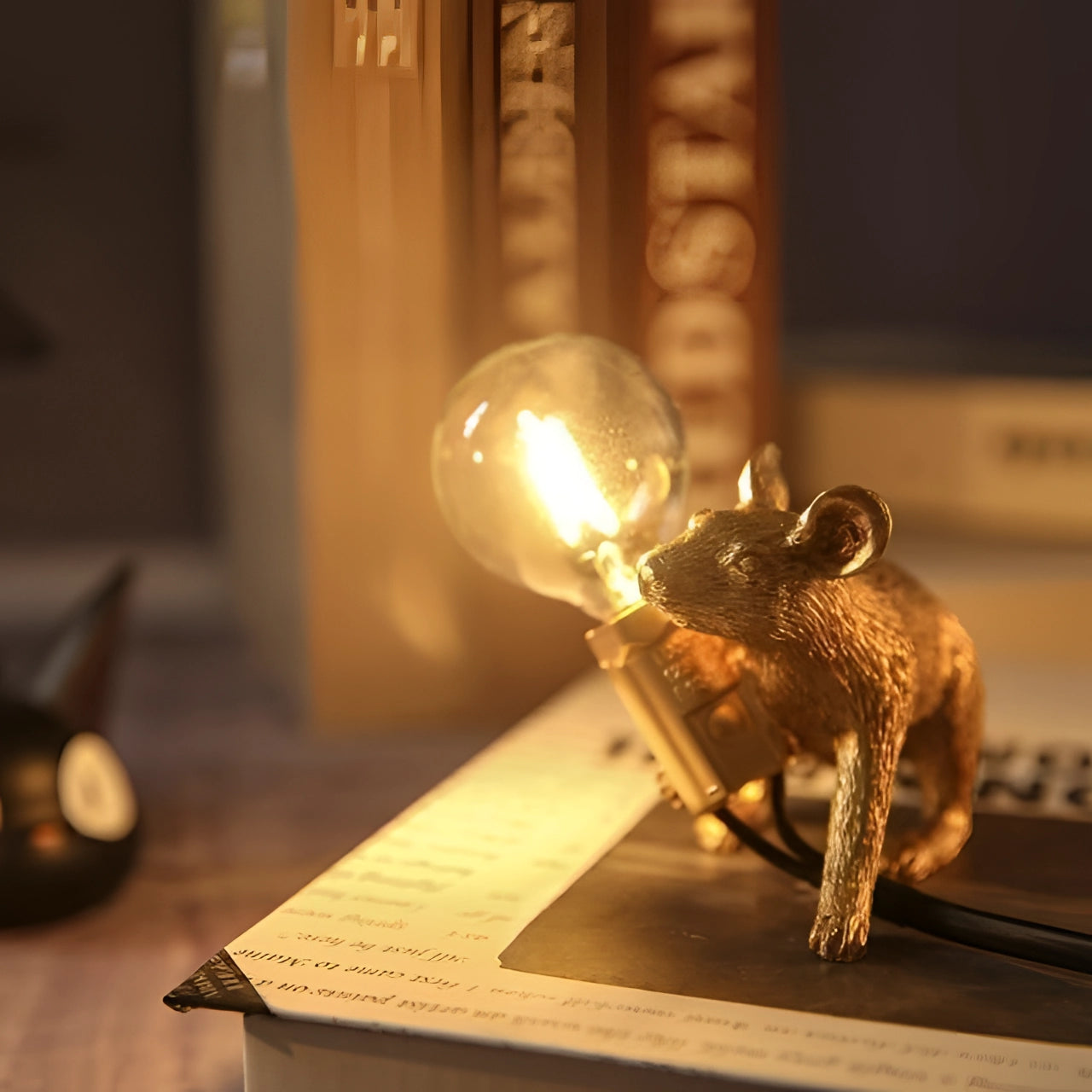Moktan Sabai Gold Mouse Table Lamp Animal Shaped Desk Light Quirky Home Decor Golden Squat