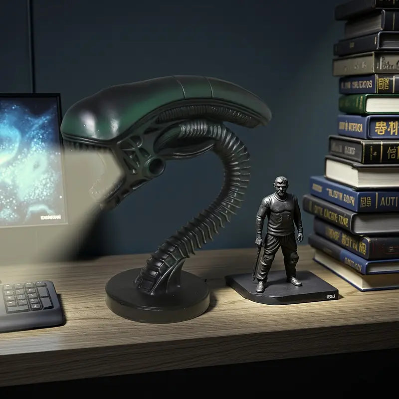 Moktan Sabai Xenomorph Alien Desk Lamp LED Resin USB Sci-Fi Collectible Light