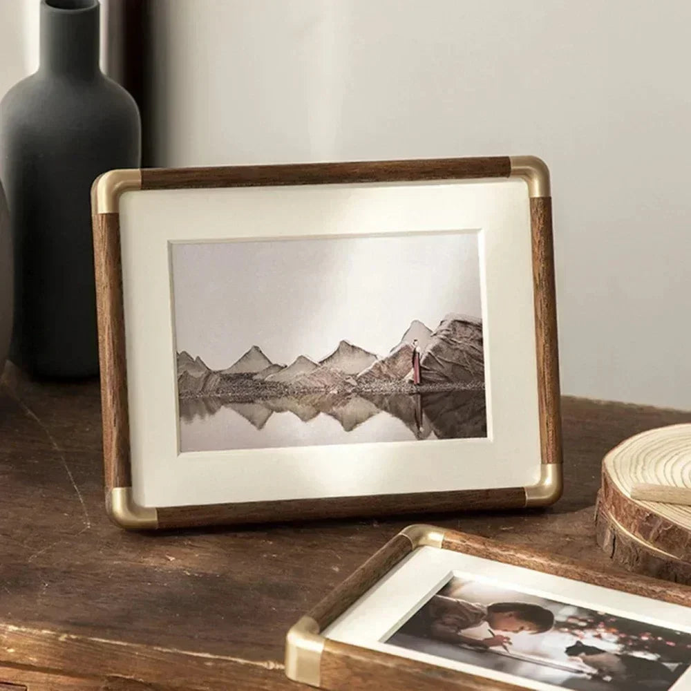 Moktan Sabai ClearView | Acrylic Desktop Photo Frame with Magnetic Closure Black Walnut