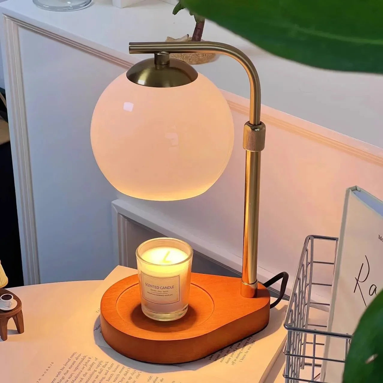 Moktan Sabai Glass Candle Warmer Lamp with Sculpted Design | Flameless Scent Heating