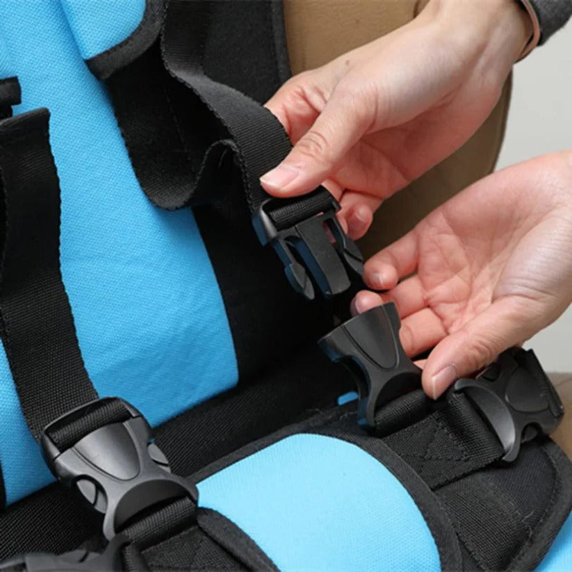 Moktan Sabai Portable Travel Child Car Seat with 5-Point Harness Lightweight & Foldable Light Blue Small (0-4 Years)