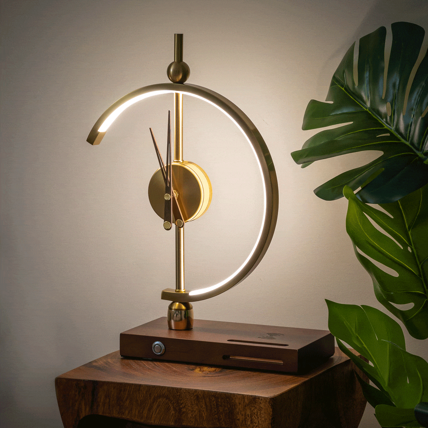 Moktan Sabai NagoyaLight LED Table Lamp – Wireless Charging Clock Dimmable Desk Lamp