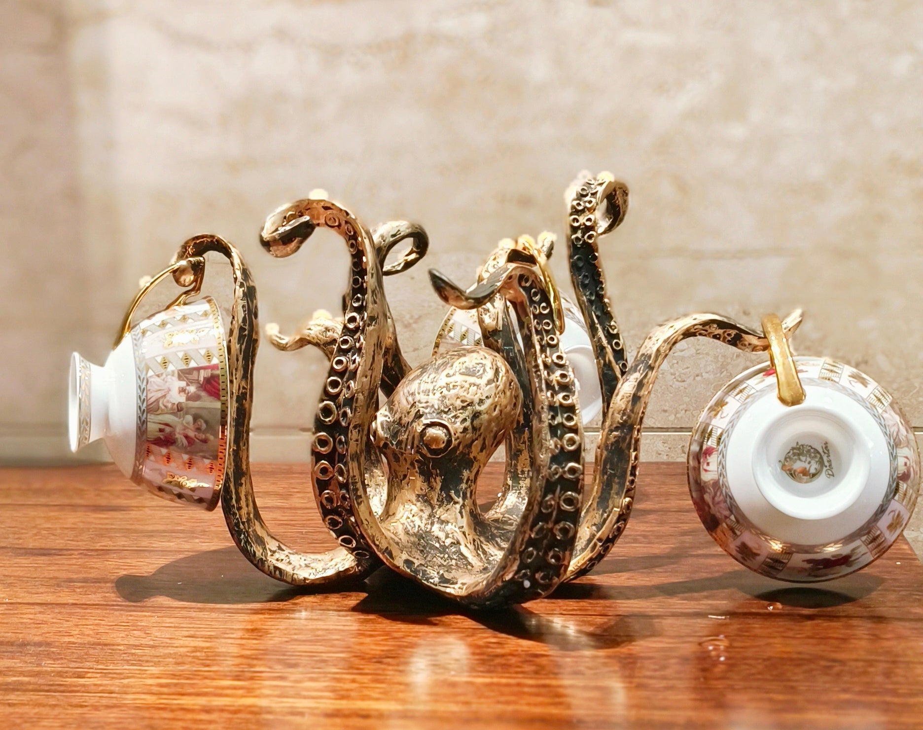 Moktan Sabai Octopus Mug Holder Stand Nautical Coffee Cup Rack Holds 8 Mugs